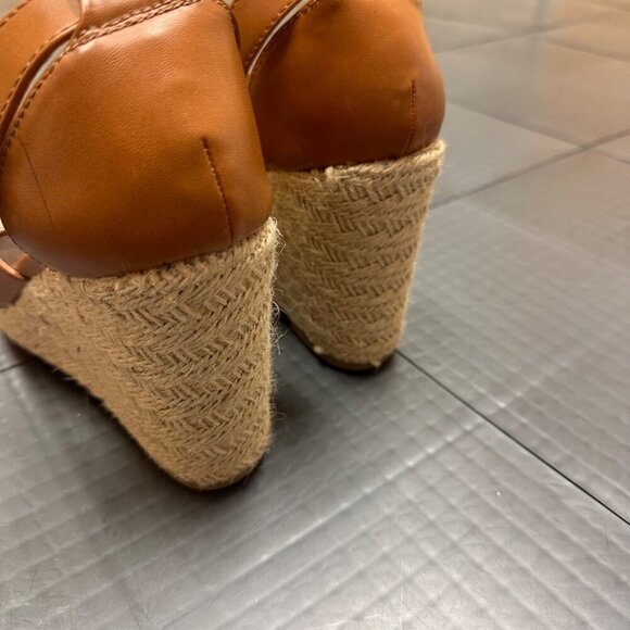 TIME & TRU WOMENS CAMEL TAN WEDGE SHOES SIZE 8.5M - Picture 9 of 10